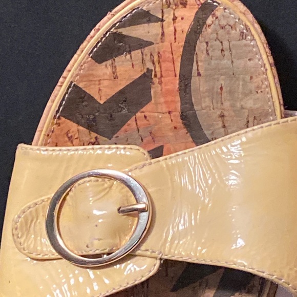 Emilio Pucci Beige Patent Leather Cork Wedge Slide Slip-on Sandals sz 40 Italy - Picture 5 of 11